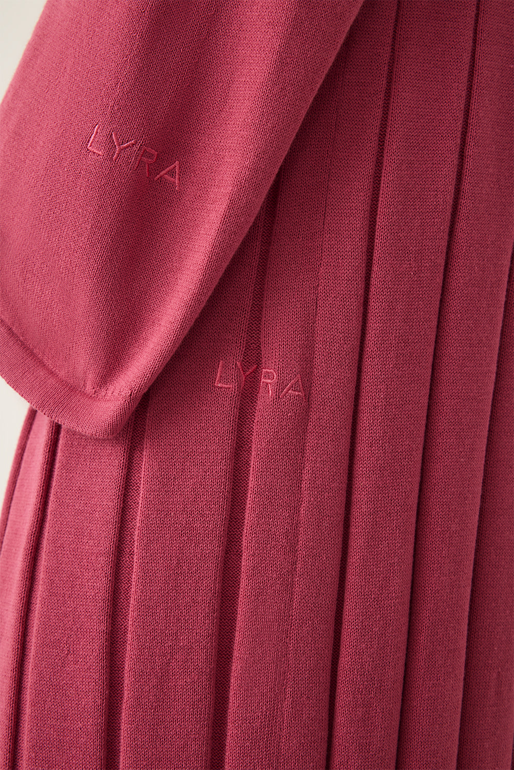 #color_pink pleat