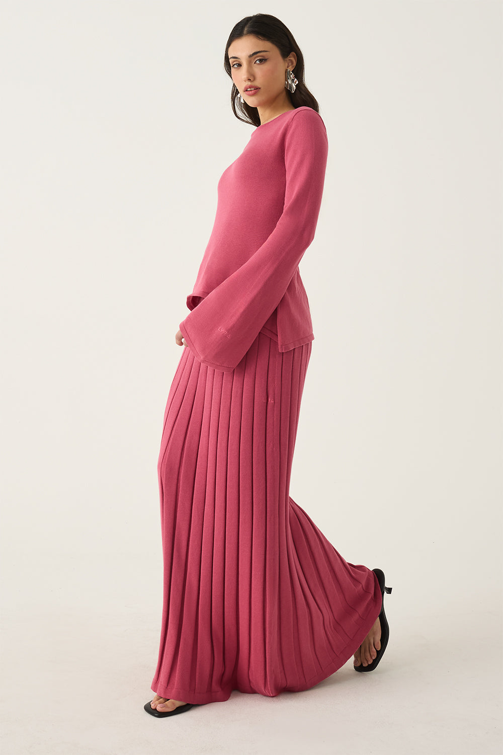 #color_pink pleat